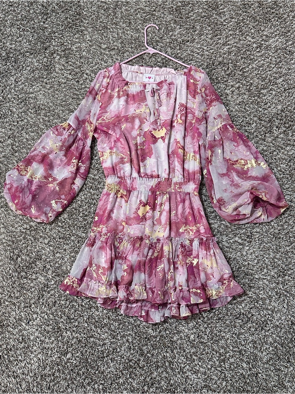 Buddy Love women’s Pink & Gold Floral Tie-Neck Ruffled Dress size medium